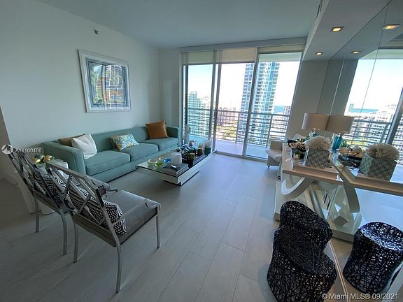 2nd image of 325 Biscayne Blvd #2921