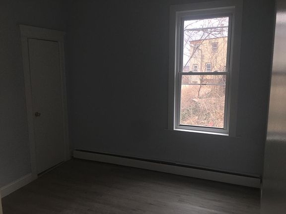4th image of 183 Beech St #1