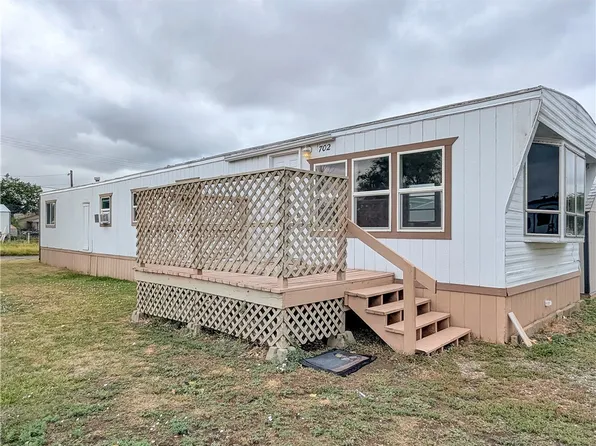 702 Pine Ln, Laurel, MT 59044