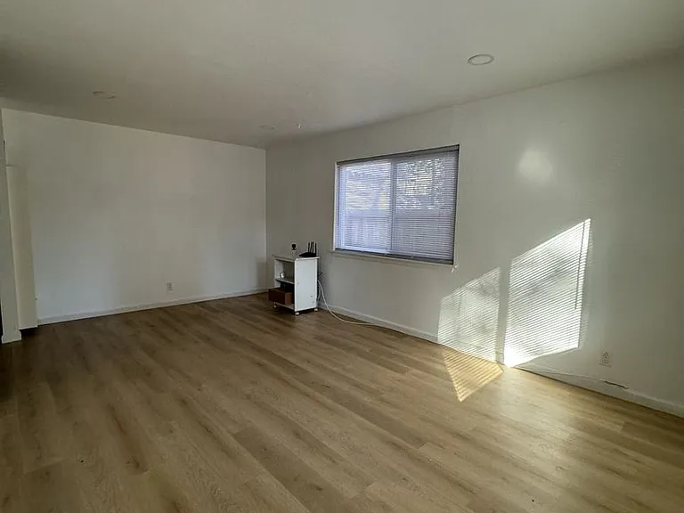 1060 Echo Rd — Photo 17