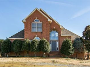 2155 Lake Rd, Greenbrier, TN 37073