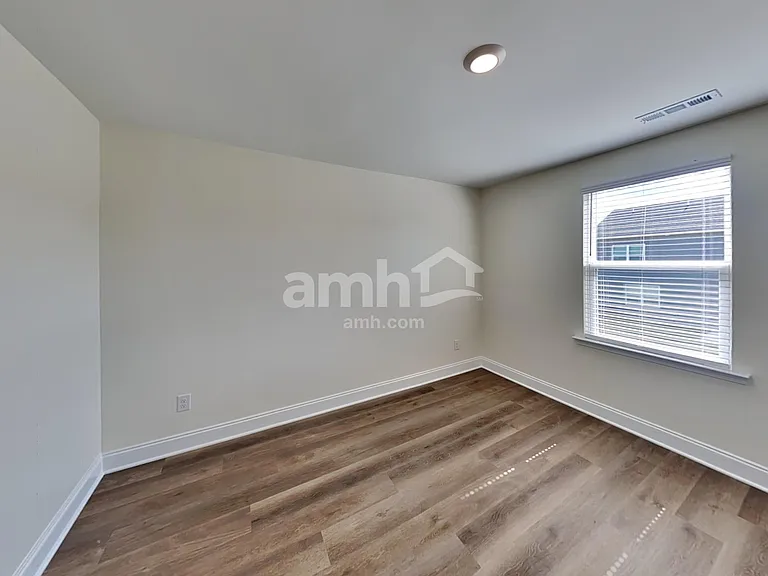 5319 Trust Dr — Photo 19