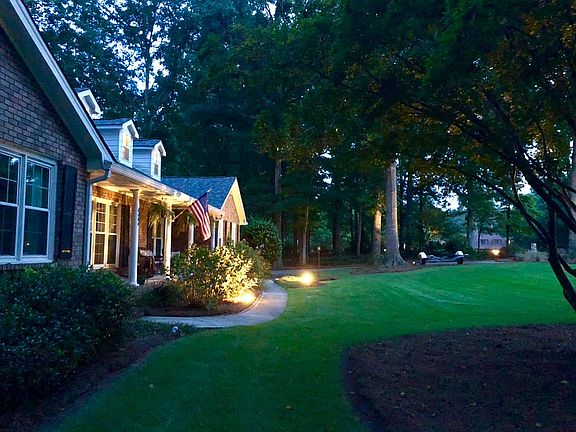 2nd image of 8686 Lake Forest Dr