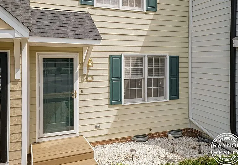 1022 S Main St #O — Photo 35