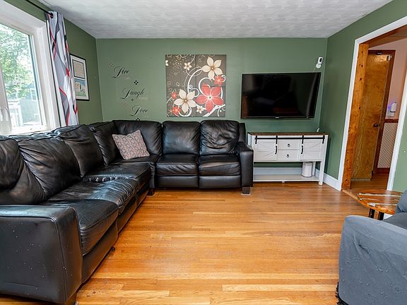 4th image of 55 Westdale Rd