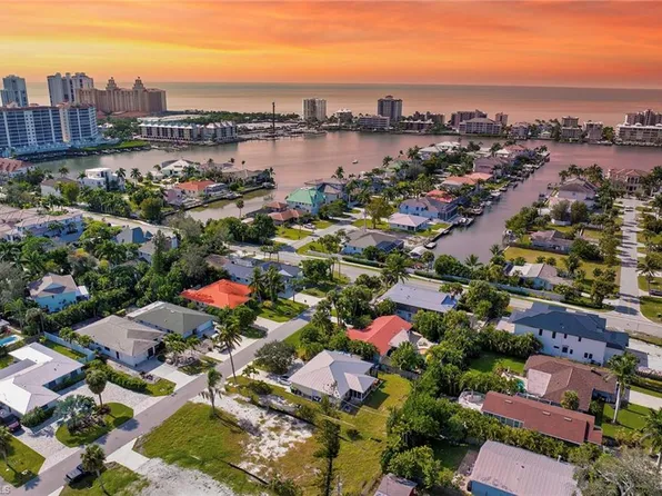 519 95th AVE N, NAPLES, FL 34108