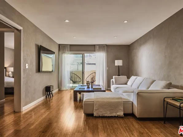 705 Westmount Dr APT 309, West Hollywood, CA 90069