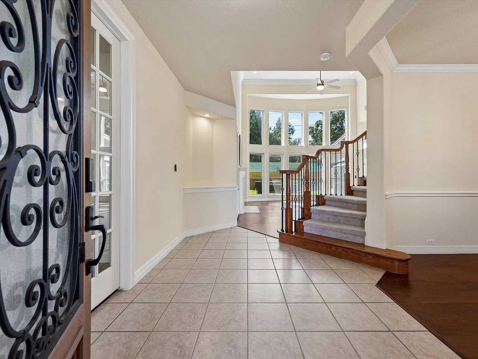 4 bed, 3.5 bath, 3737 sqft, $3,500 — Photo 3