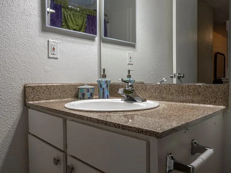 Northlake Manor Apartments — Photo 50