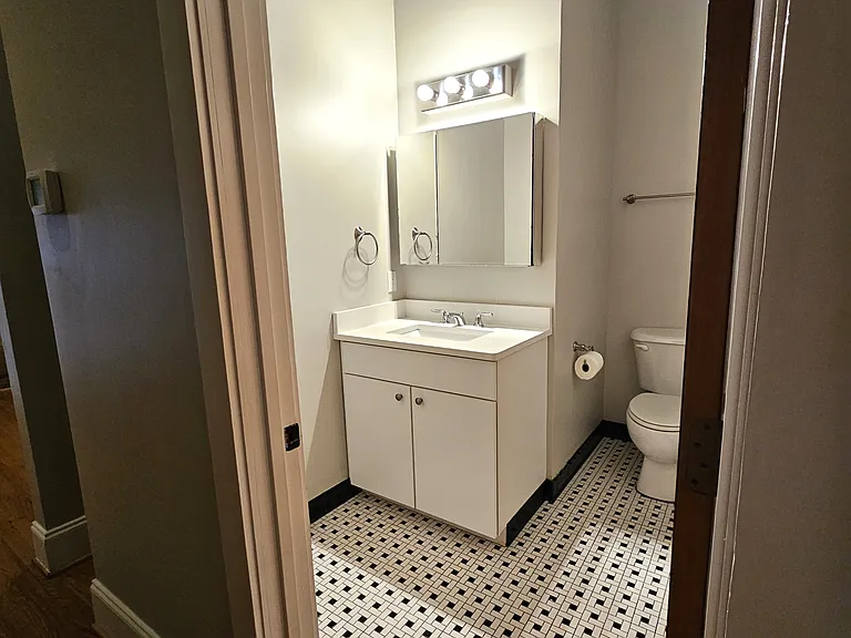1417 Market St #35 — Photo 12