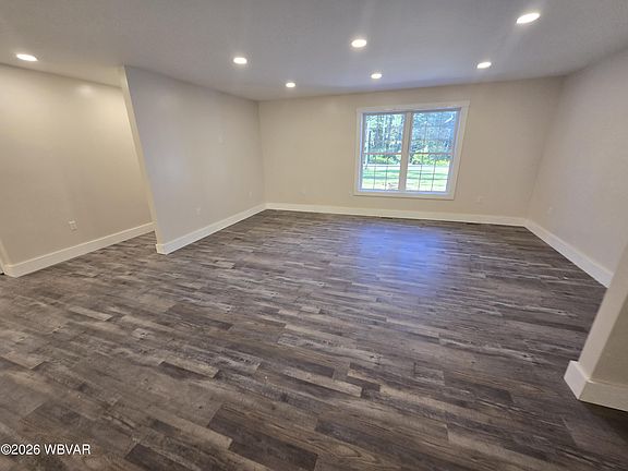 5th image of 100 Beech Ridge Rd