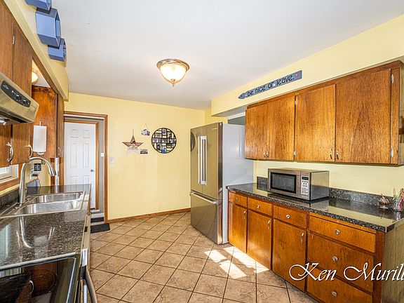 3rd image of 1336 Taylor Ave