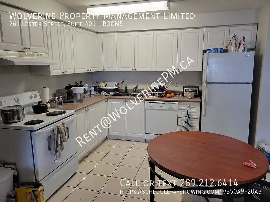 5 Student condo in the middle of Waterloo's universities — Photo 3