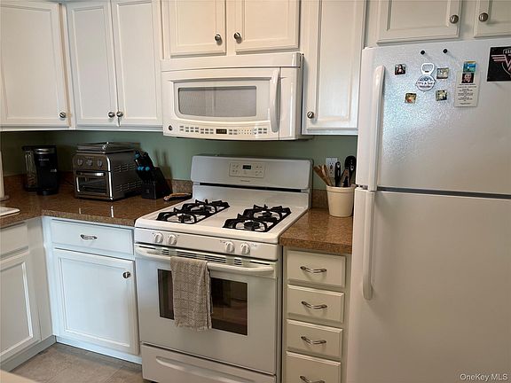 4th image of 61 Rocky Point Yaphank Road #61