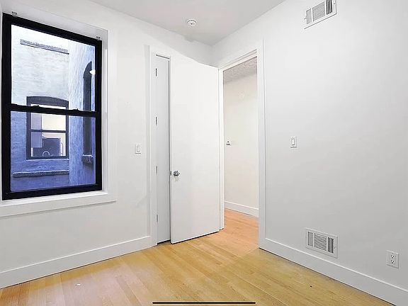 3rd image of 375 Chauncey St APT 3