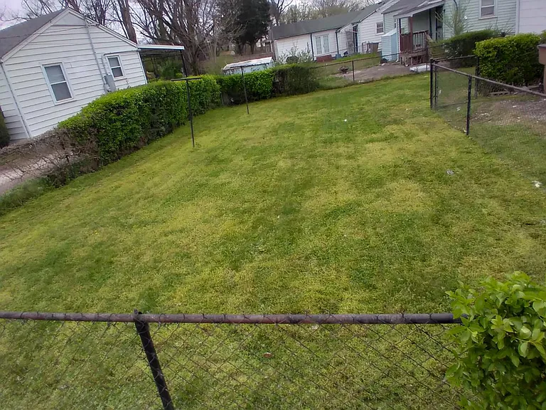 2601 Vance Ave — Photo 12
