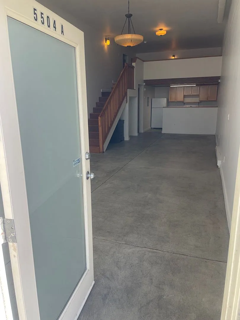 Building Photo - 5500 San Pablo Ave