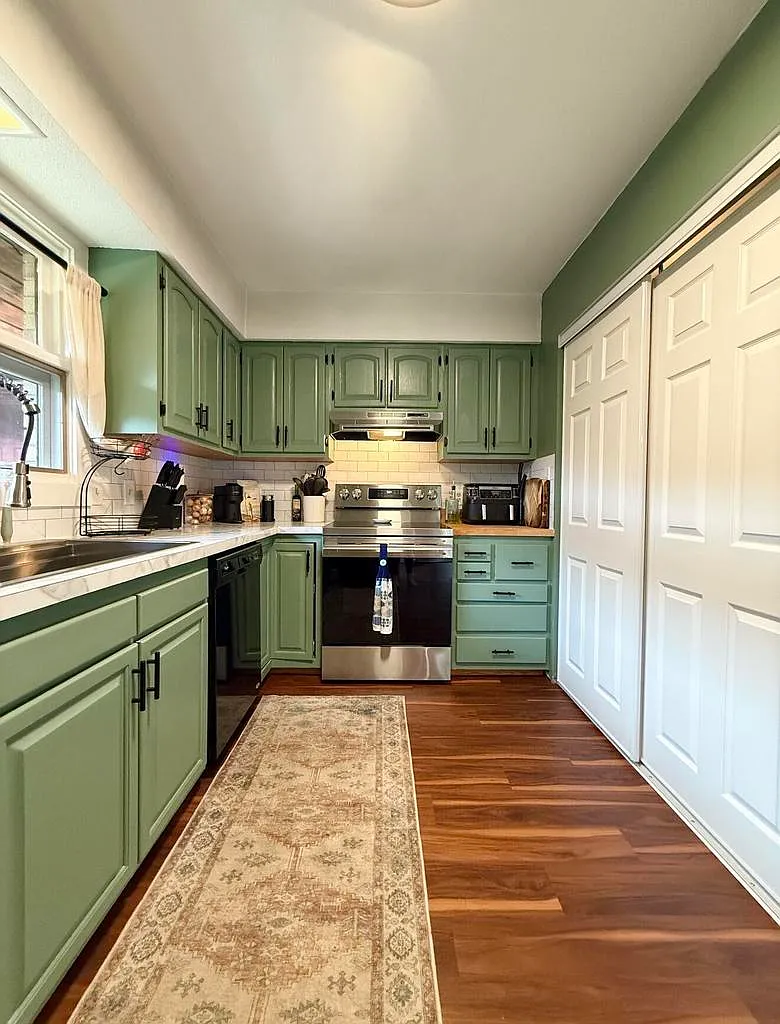 2 bed, 2.5 bath, 1472 sqft, $2,350 — Photo 3