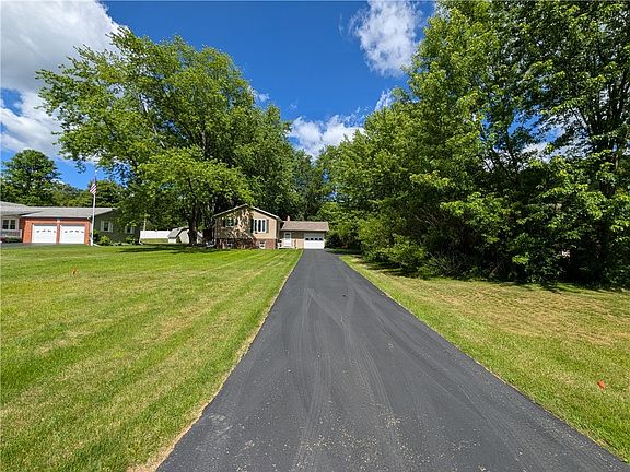 2nd image of 6 Neil Dr