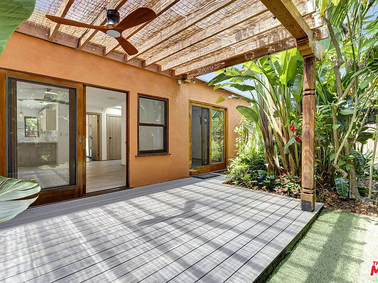 1138 1/2 Poinsettia Pl — Photo 19