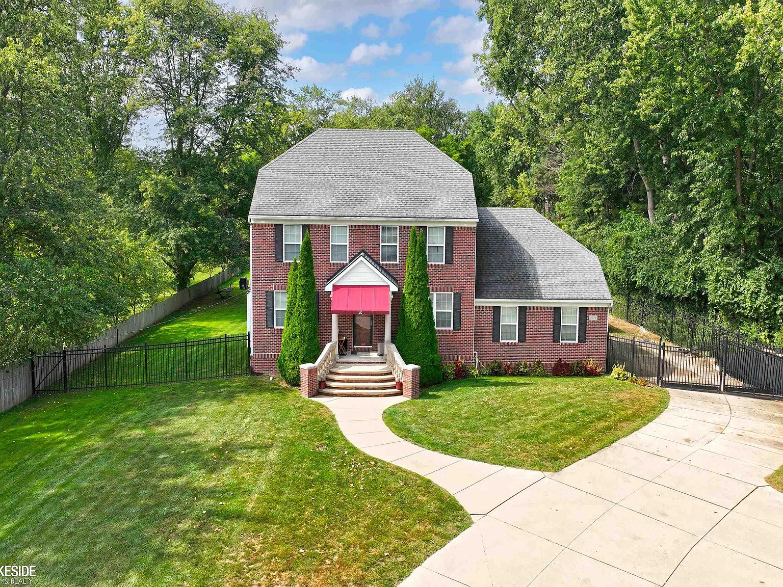 2770 Hickory Lawn Rd, Rochester Hills, MI 48307 | Zillow