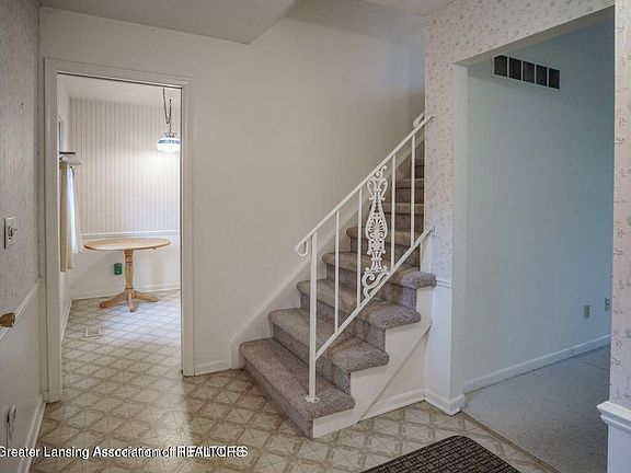 3rd image of 6209 Cobblers Dr