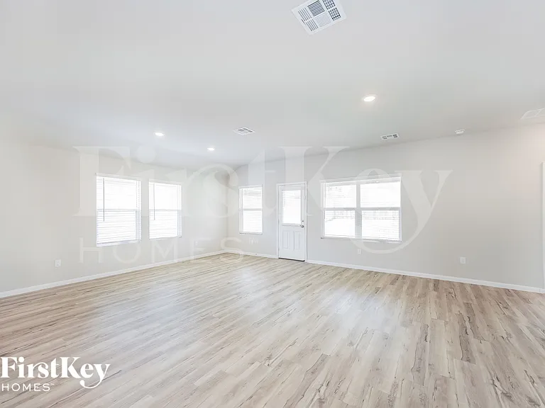6754 Hatchery Way — Photo 3