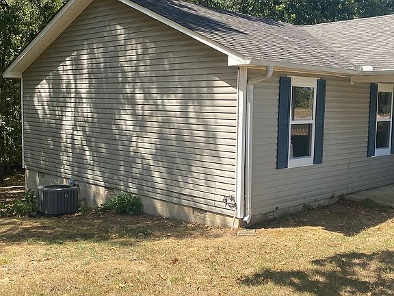 3rd image of 227 Sunny Gap Rd