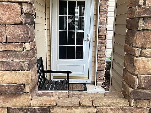2nd image of 687 Bedford Ct