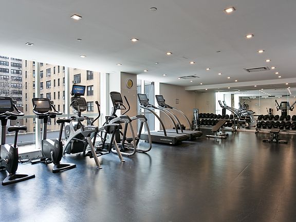 5th image of 325 Lexington Ave APT 4E