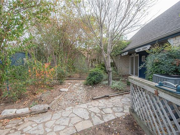 3rd image of 4910 Sonterra Ct