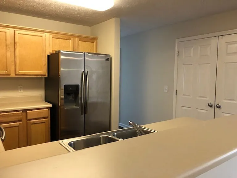 1385 S Donahue Dr #1-102 — Photo 7