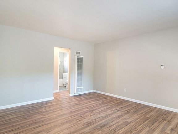 4th image of 2424-24305 India St #2429-2435.5-2435