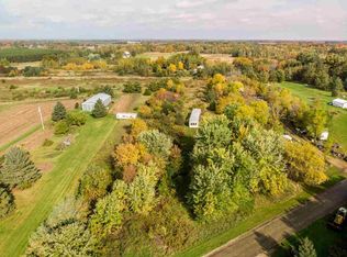 W2753 Fox River Shrs W, Berlin, WI 54923