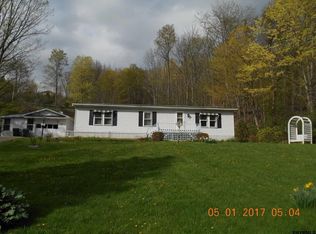 74 Dayfoot Rd, Petersburgh, NY 12138