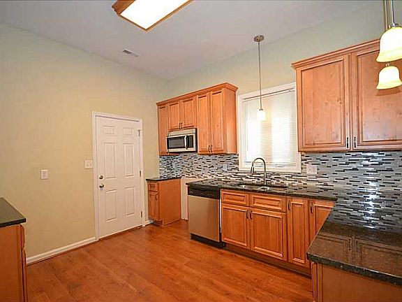 2nd image of 741 Chatsworth Dr