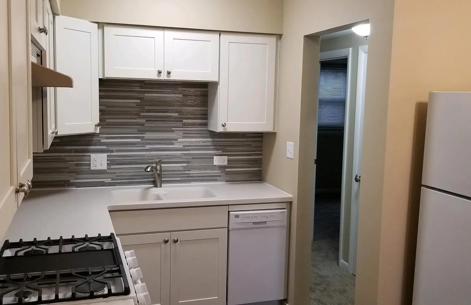 2 bed, 1000 sqft, $1,850 — Photo 3