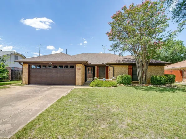 2400 Westpark Way Cir, Euless, TX 76040