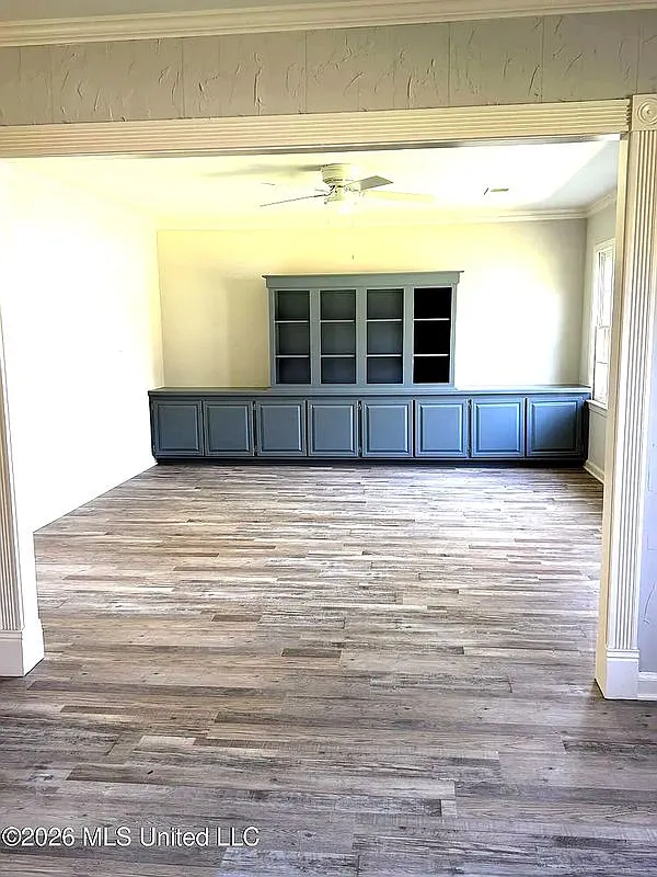 3 bed, 2.0 bath, 1710 sqft, $1,800 — Photo 3