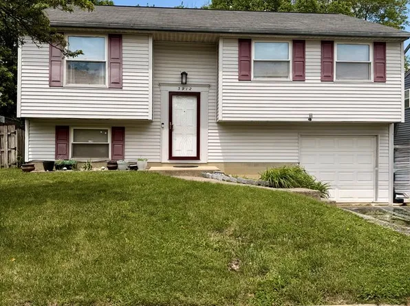 3912 Farm Brook Ln, Columbus, OH 43204