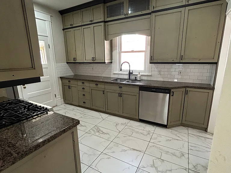 421 M St — Photo 16