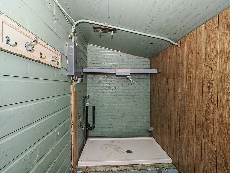 53 N 100 W — Photo 23