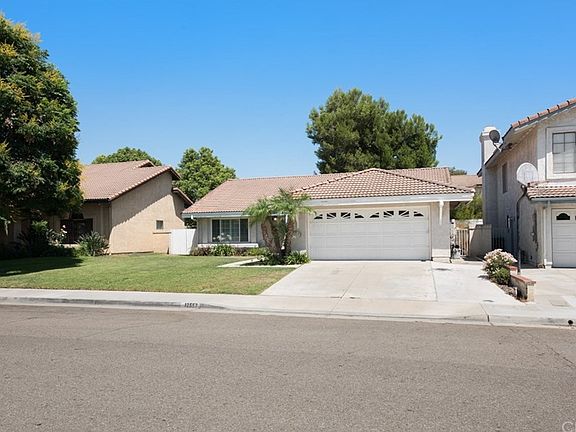 3rd image of 12557 Woodside Way