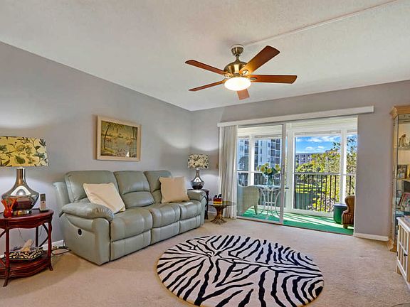 3rd image of 6515 Kensington Ln APT 401