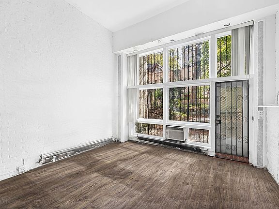 3rd image of 246 E 30th St #Townhouse
