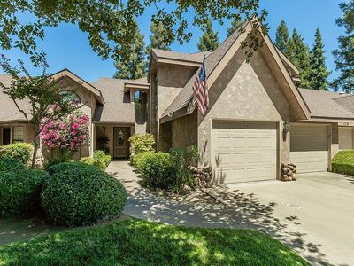 1282 W Flora Avenue, Reedley, CA, 93654