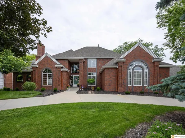 16432 Leavenworth Cir, Omaha, NE 68118