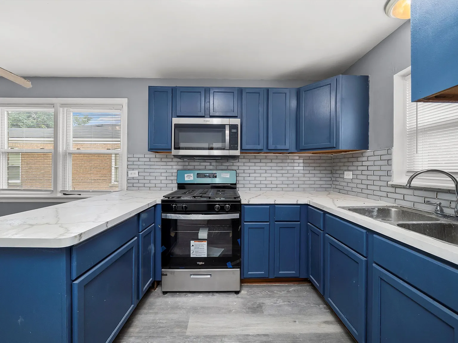 5 bed, $3,000 — Photo 2