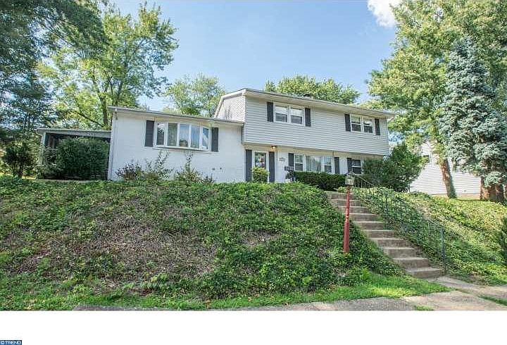 1st image of 31 S Cliffe Dr