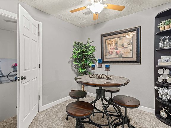 3rd image of 6 Dogwood Dr #Id1241299p